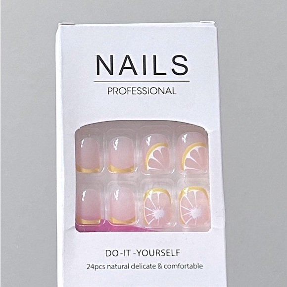 Yellow Glossy Full Cover Nails With Lemon Design - Picture 2 of 3